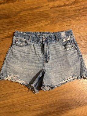 American Eagle Outfitters Women’s Light Wash Distressed Denim Shorts